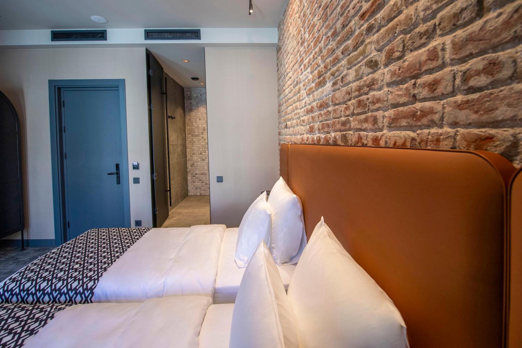 Qarvasla Otel 5*