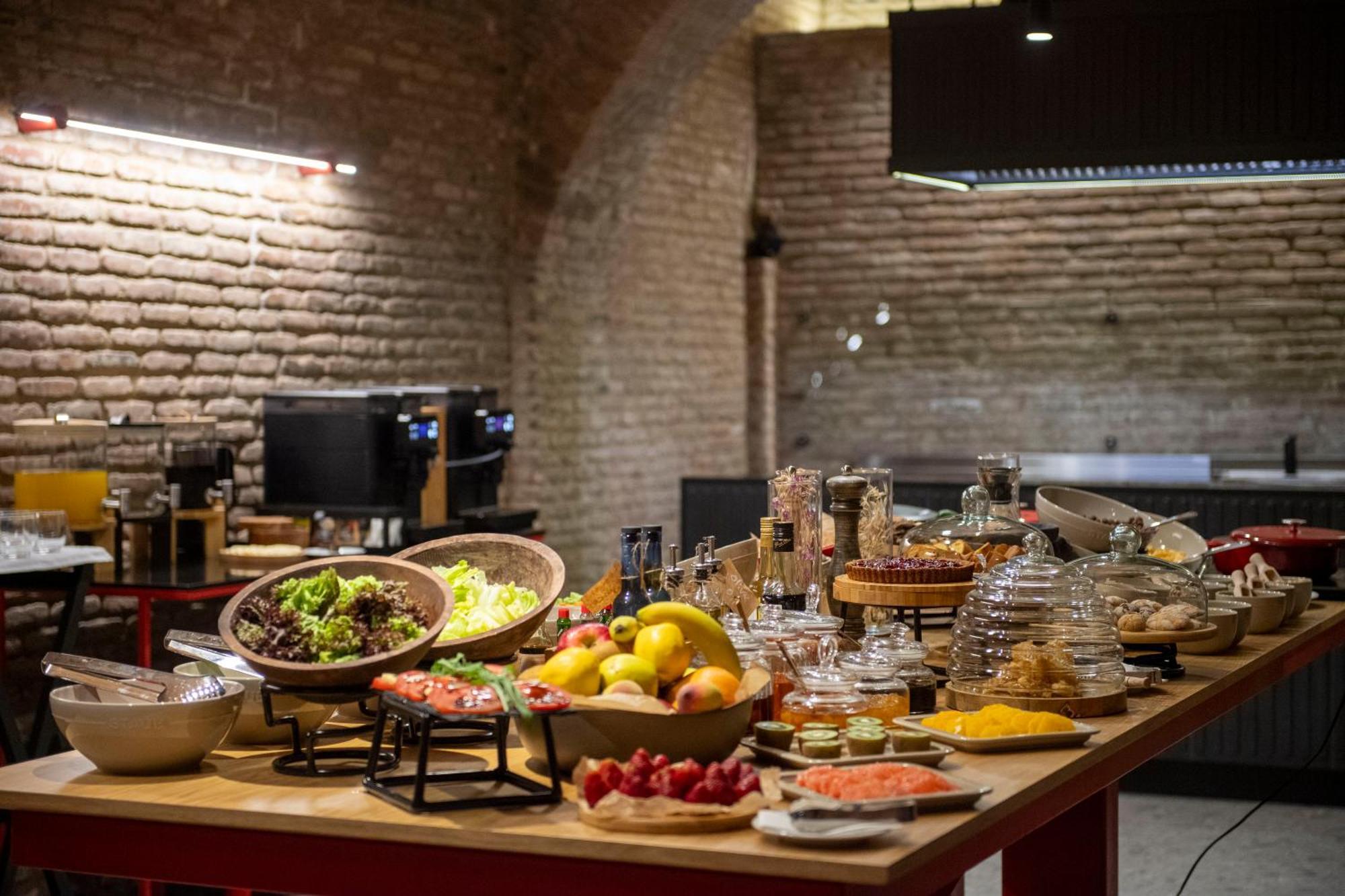 Otel Qarvasla 5*